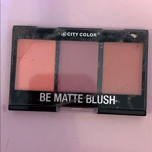 Be matte blush la colors